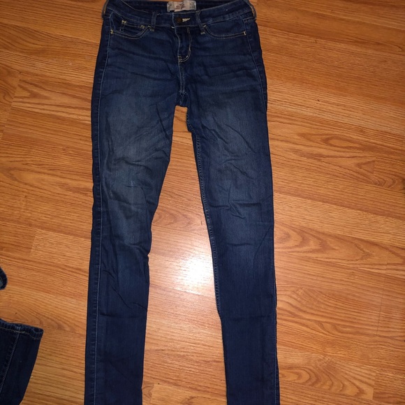 Hollister Pants - Picture 3 of 3